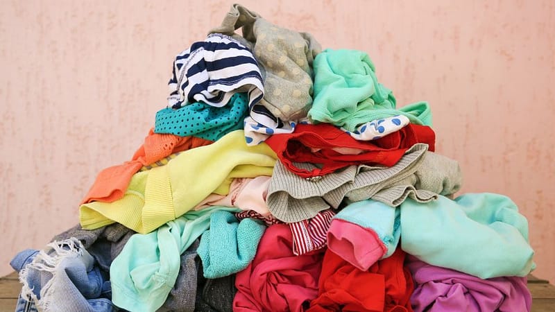 fast-fashion-fast-fashion-aspetti-negativi-non-sostenibile